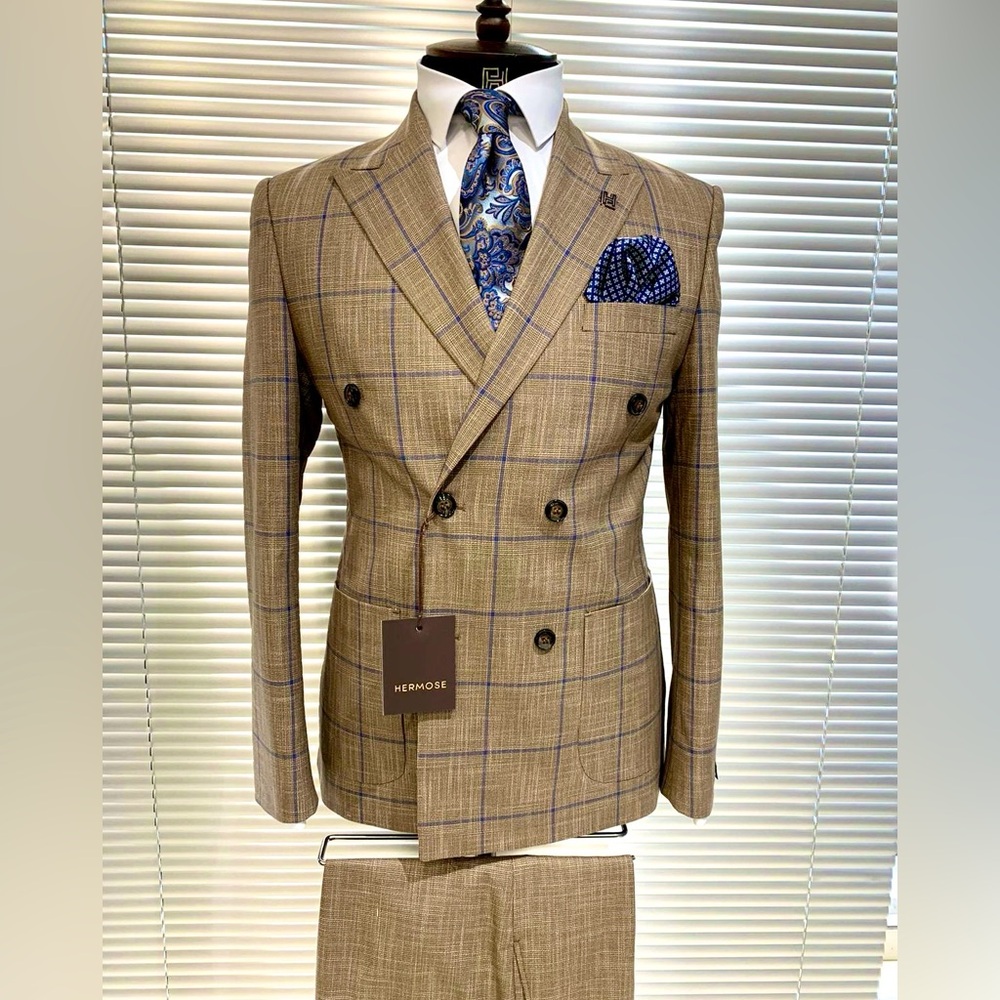 Light Brown Double-breasted Suit